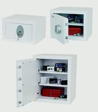 Fortress Electronic Security Safes: click to enlarge